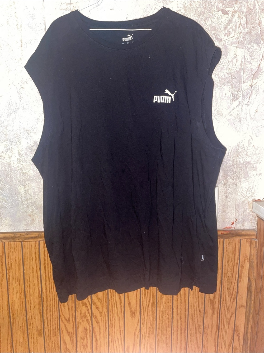Men’s black & white puma tank top (XXL)
